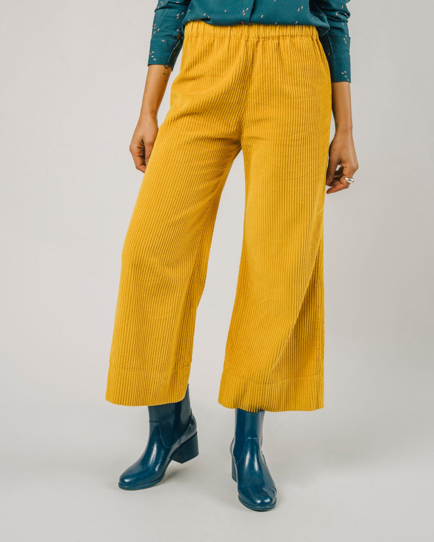 Wide Leg Corduroy Pant Gold