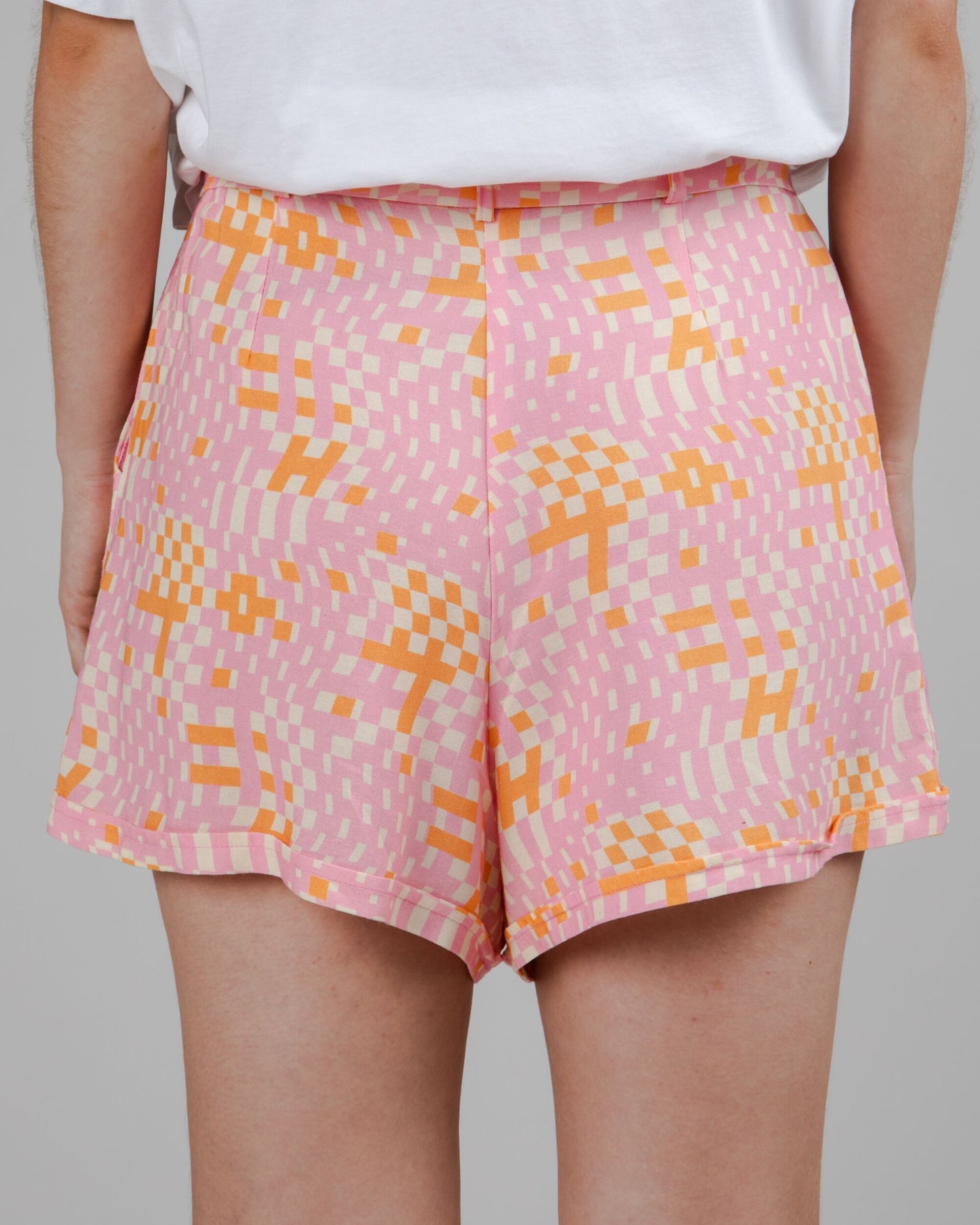 Dizzy Belted Short Rose