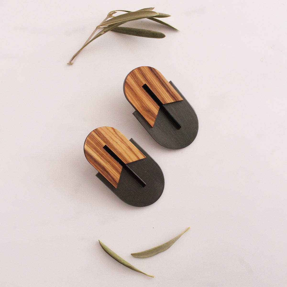 Cellulose acetate Goliath earring