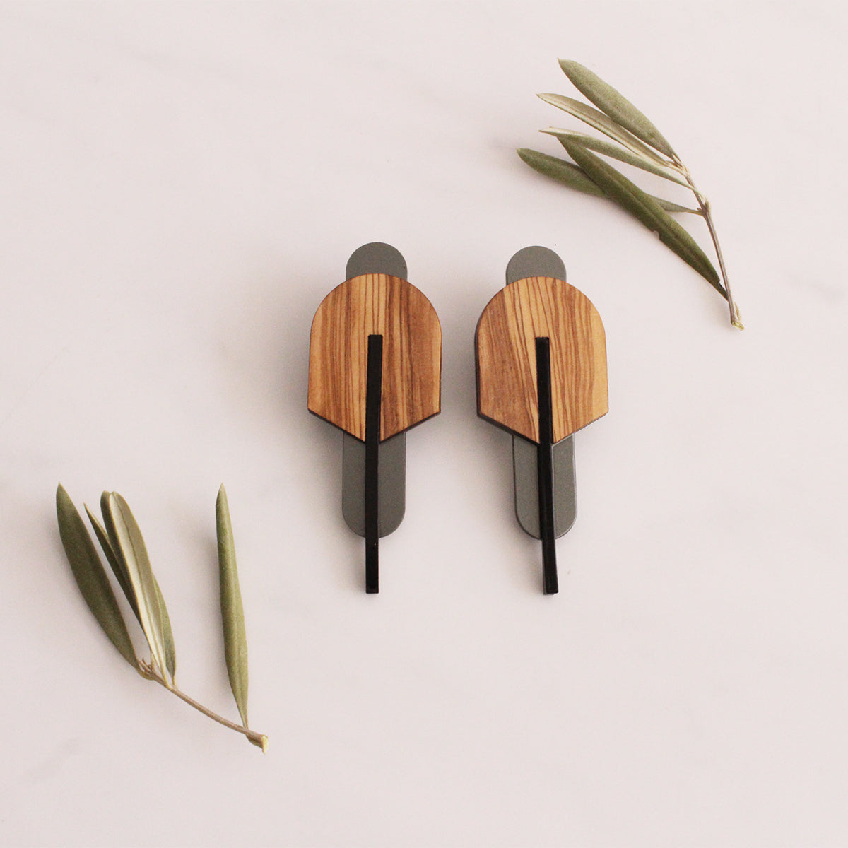 Cellulose acetate Titan earring