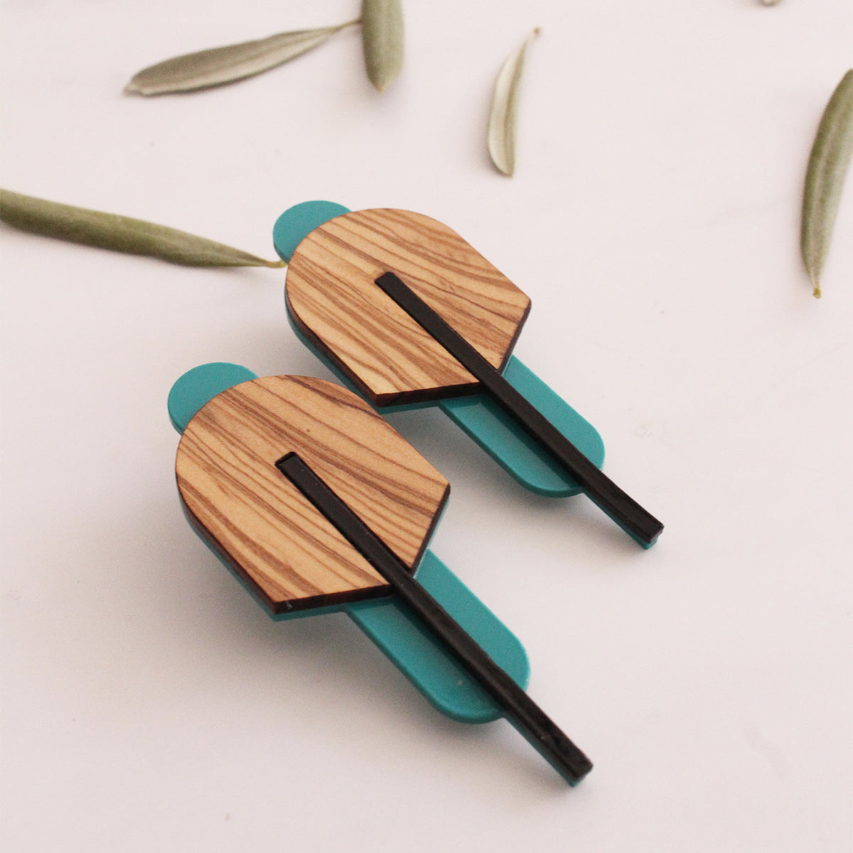 Cellulose acetate Titan earring