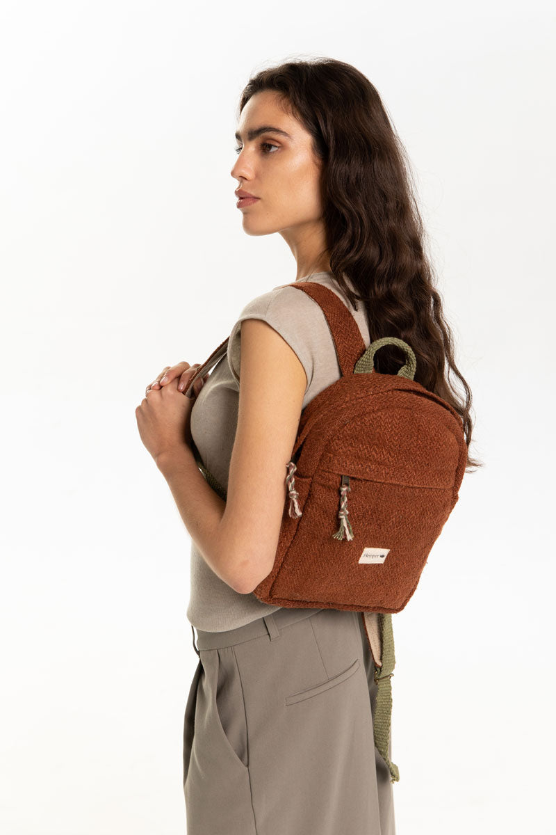 Mini Yala Teja backpack with zipper cover