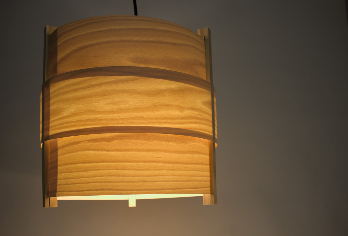 Lámpara Concéntrica de madera de Haya
