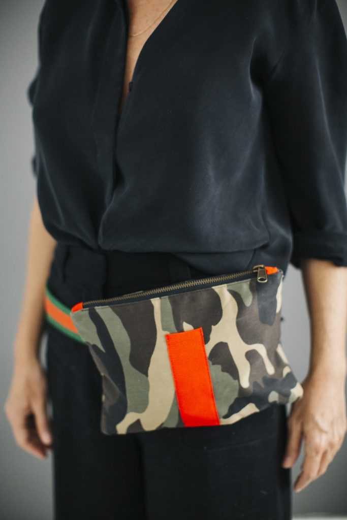 Camouflage fanny pack - with red details