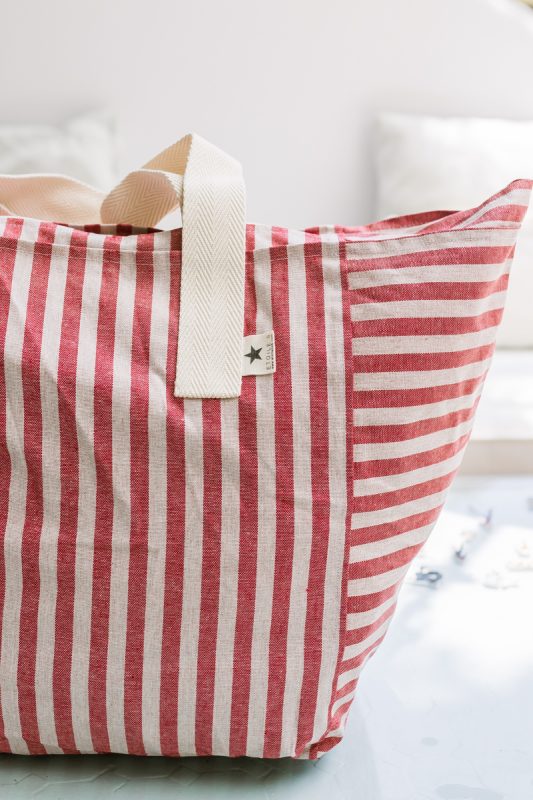 Resin-coated cotton beach bag - Red stripes