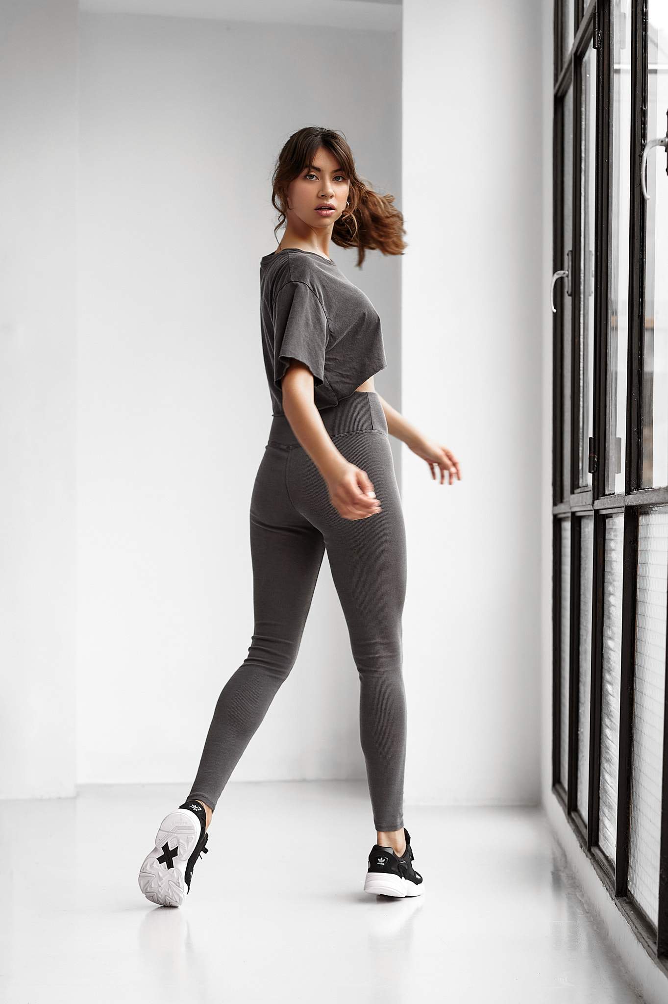 Eunoia Leggings - Charcoal Gray  -  Tight Fit -  Ribbed Fabric -95% Organic Premium Cotton + 5% Elastan - Streetwear - Streetstyle - Minimal Essentials - High Quality Basics - Back Image - Becca & Cole