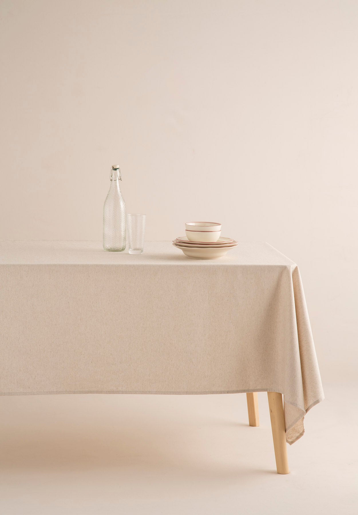 Beige Organic Stain-Resistant Tablecloth 140x140 - Hana Lole