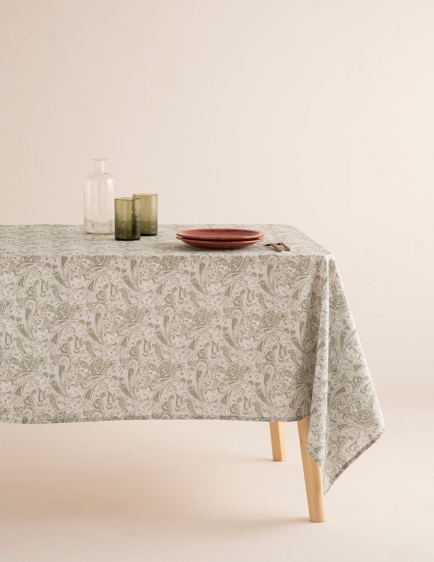Green Stain-Resistant Cashmere Tablecloth 140x140- Hana Lole