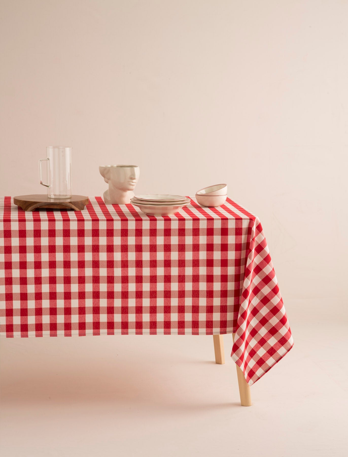 Red Stain-Resistant Vichi Square Tablecloth 140x200 - Hana Lole