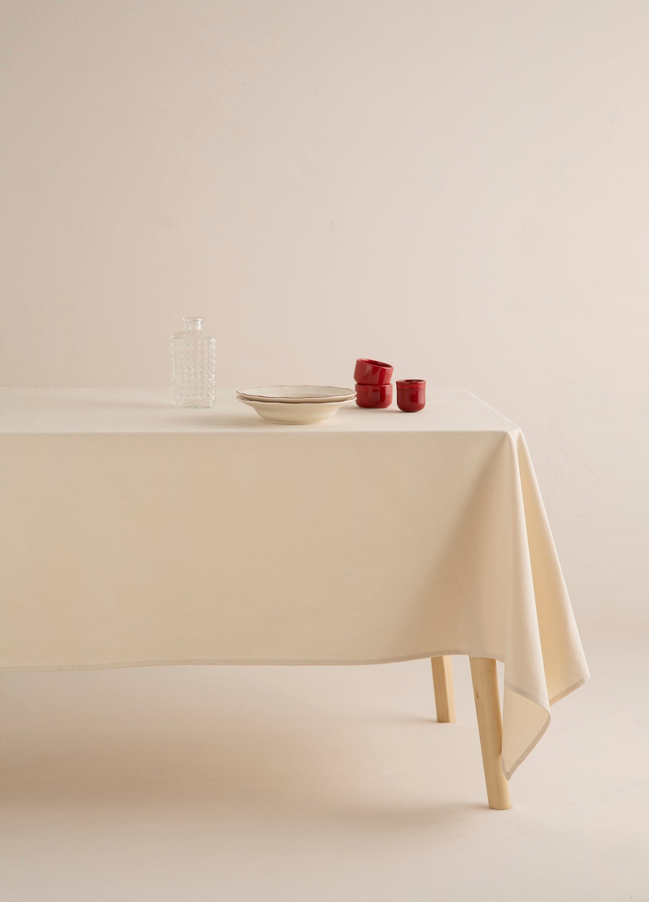 Beige Stain-Resistant Plain Tablecloth 140x140 -Hana Lole