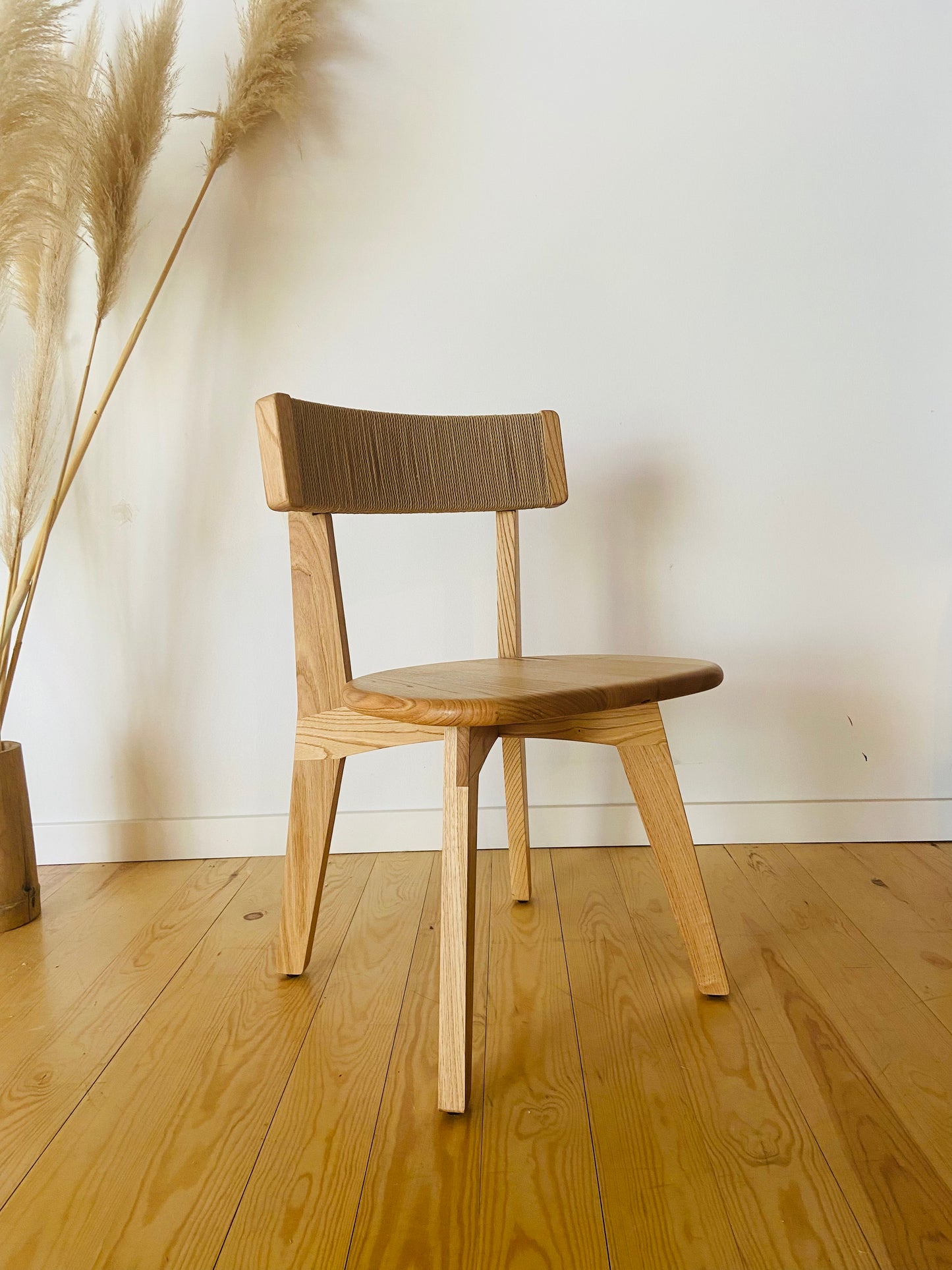 Tagoror chestnut chair 