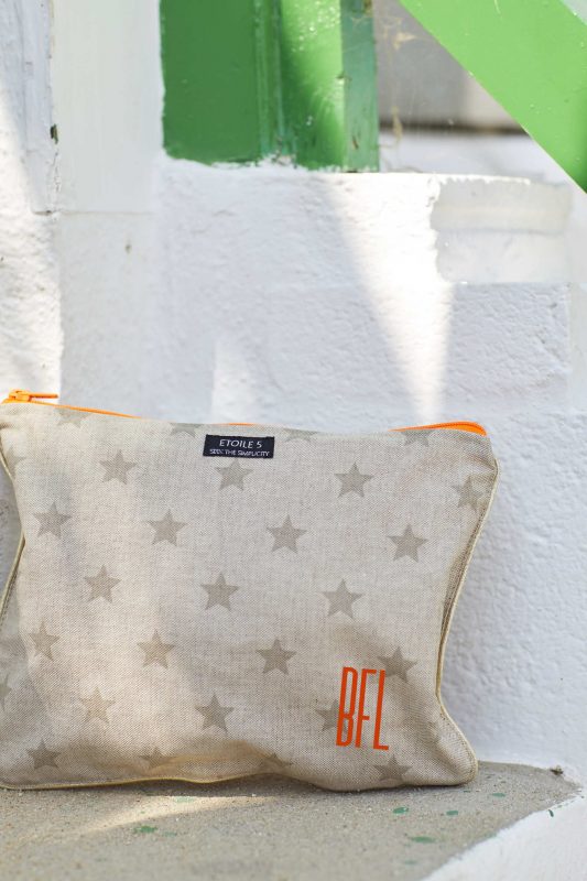Resin-coated linen beach bag - Ecru with brown stars