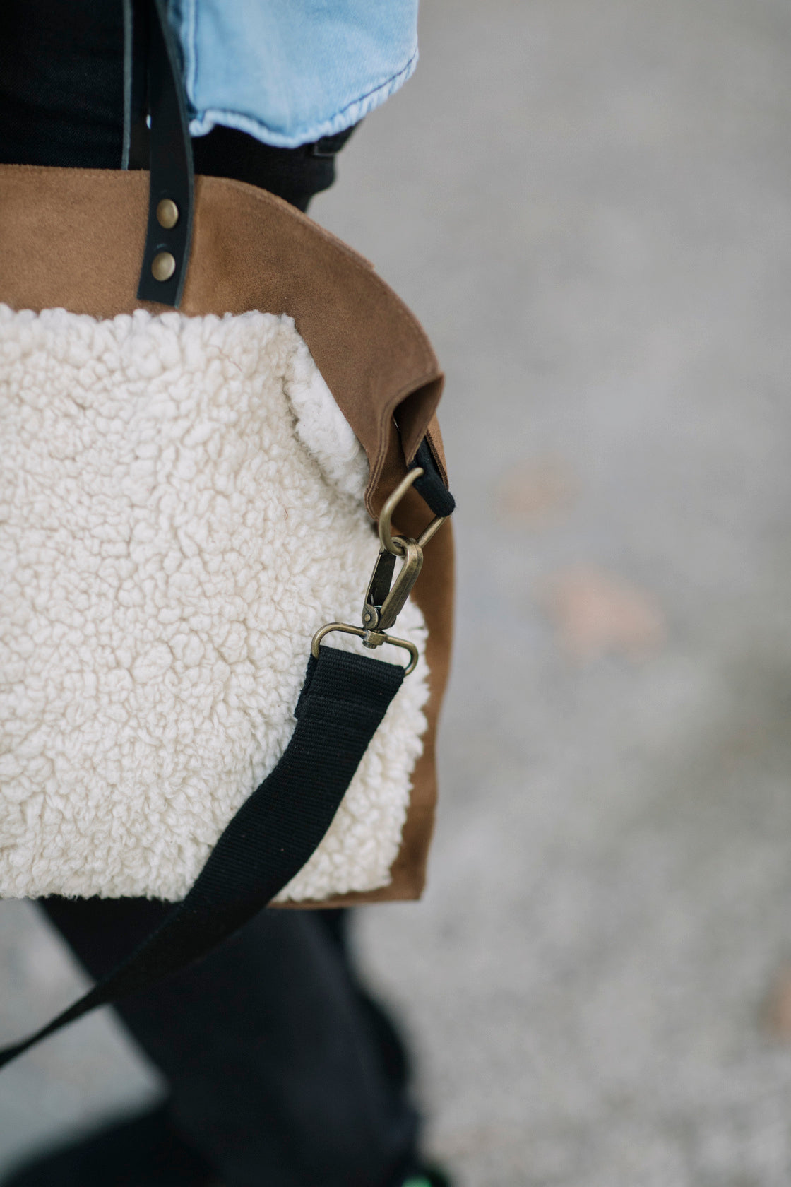 Rocío leather and sheepskin bag