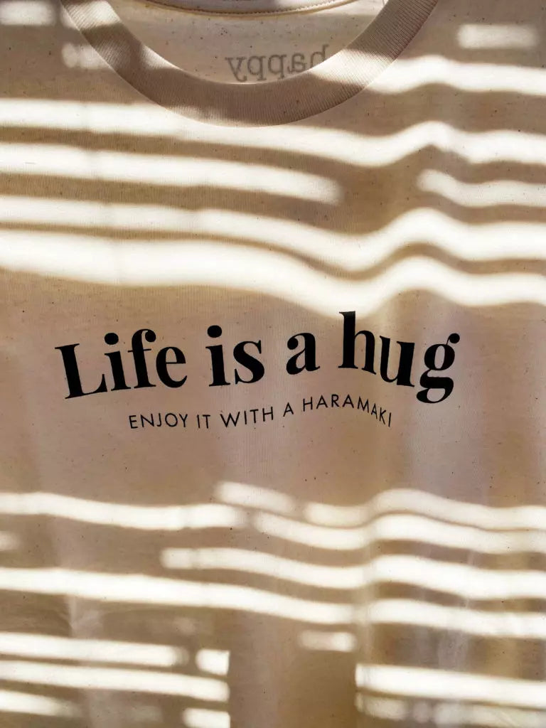 Camiseta “Life is a hug”