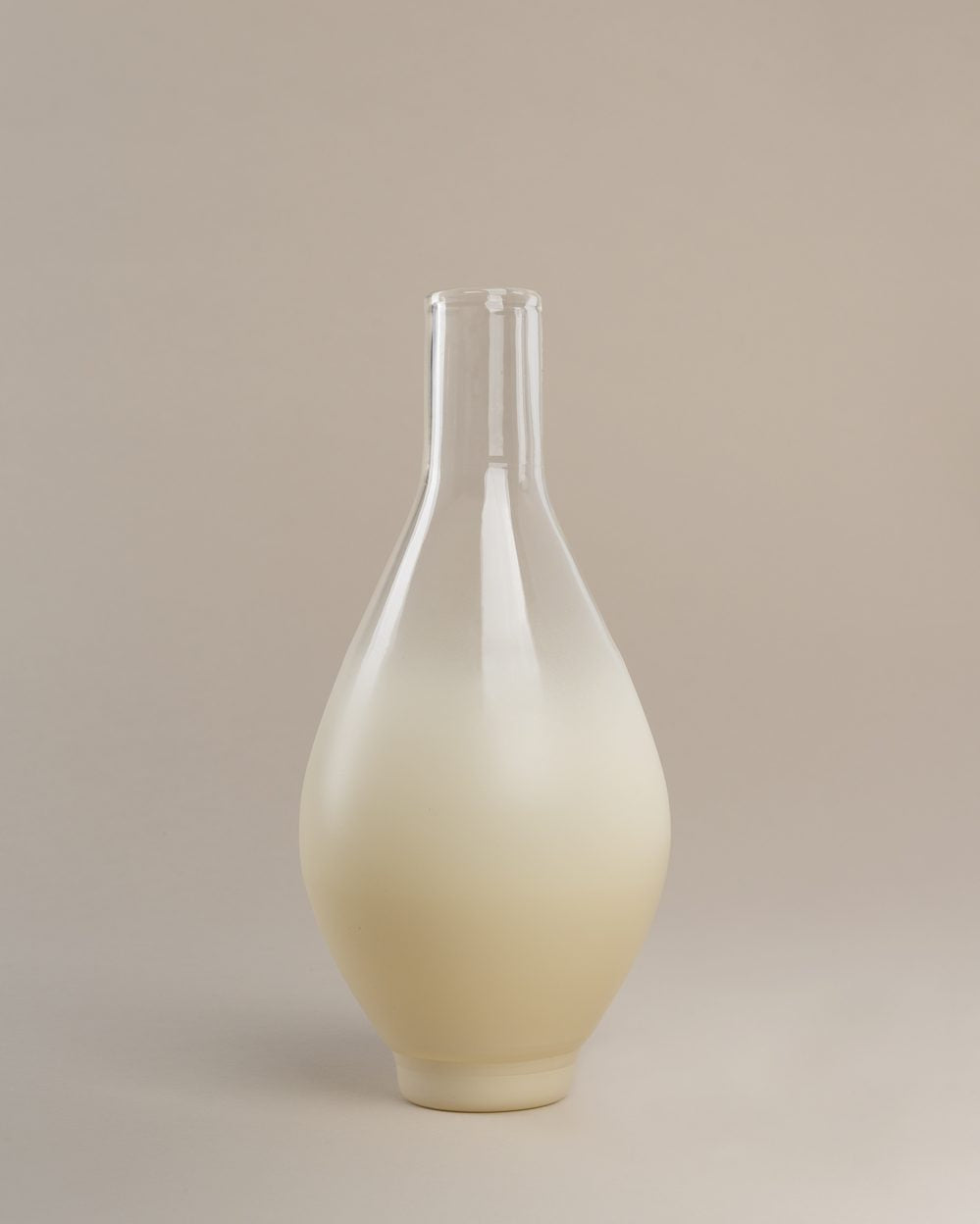 Beige Gradé Glass vase