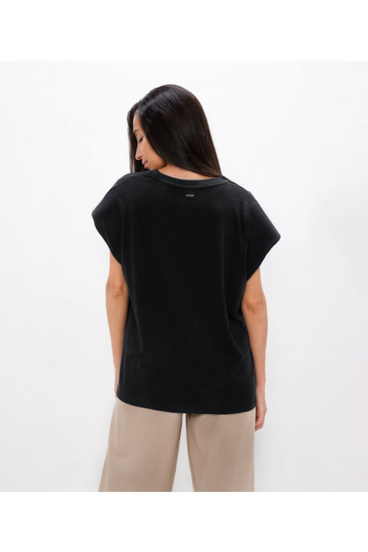 Muscat T-shirt - Organic Cotton Bold Shoulder - Black Sand