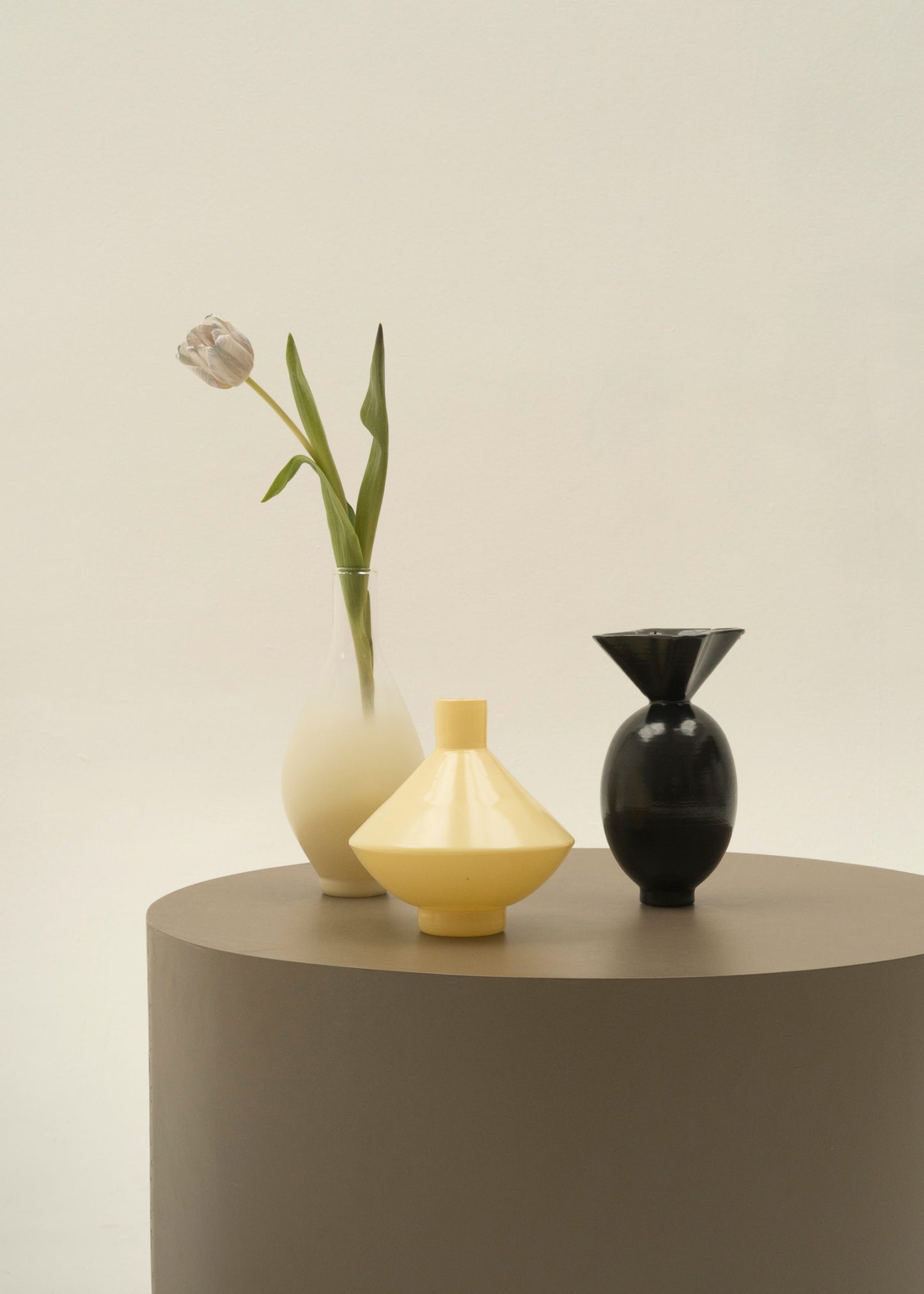 Beige Gradé Glass vase