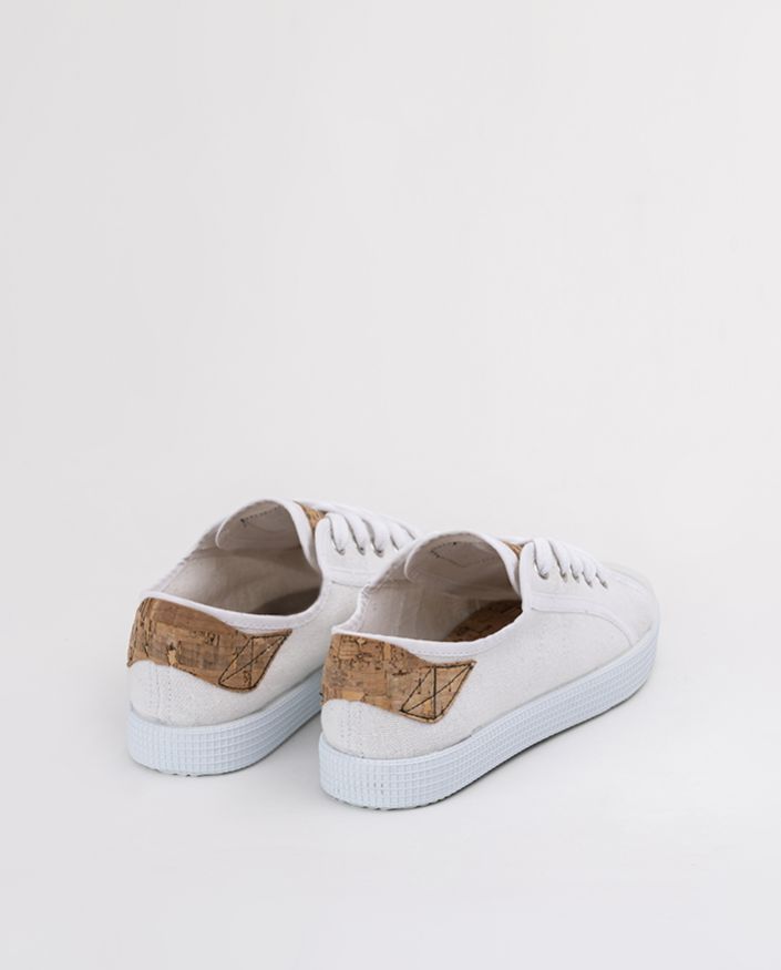 Sustainable sneakers for women and men hash white